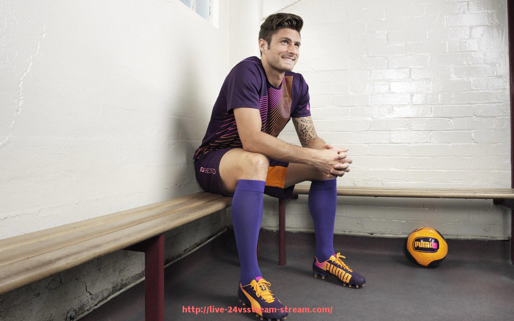 24VS体育直播-法甲赛季预测趋势解读：各强队竞争格局与排名预判